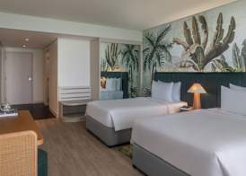 Yas Plaza Mangroves by IHG 4