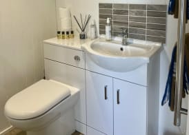 The Pod & Cwtch luxury accommodation 5