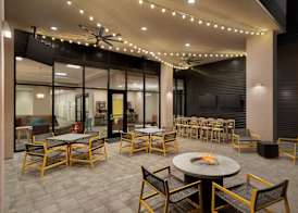 Home2 Suites By Hilton Woodland Hills Los Angeles 2