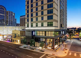 Hilton Garden Inn Austin University Capitol District 2