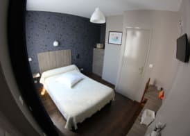 Hôtel Des Arts, Artisanal et Indépendant 5
