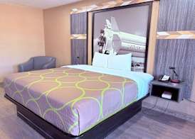 Express Inn & Suites Houston Katy 5