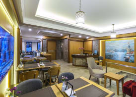 Obelisk Hotel & Suites 3