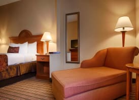 Best Western Plus Edison Inn 4
