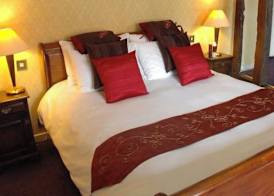 Bull Hotel by Greene King Inns 5