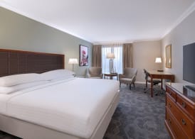 Delta Hotels by Marriott Heathrow Windsor 5