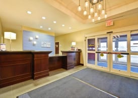 Holiday Inn Express & Suites UTICA by IHG 4