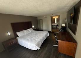 SureStay by Best Western Atlanta Northeast 5