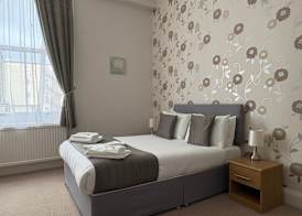 The Cumberland Hotel 5