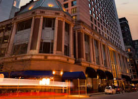 Hilton Chicago/Magnificent Mile Suites 2