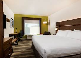 Holiday Inn Express & Suites BARTOW by IHG 4