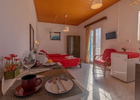 Akis Villa Studios & Apartment with Pool by Hotelius 2