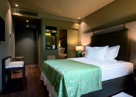 Hotel Jaguar Oporto - is Near the Metro has Free Parking and a Free Shuttle Service between the Airport and the Hotel from 7AM to 8PM 3