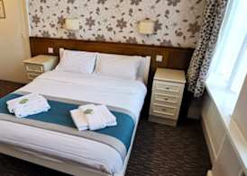 Russell Hotel 3