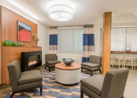Microtel Inn & Suites by Wyndham Altoona 2