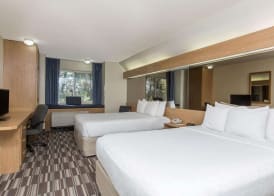 Baymont Inn & Suites by Wyndham Anchorage Airport 4
