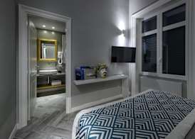 Suite del Ponte Normanno 4