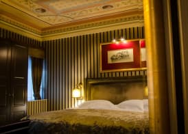 Maison Grecque Hotel Extraordinaire 4