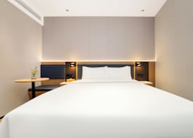 Jinglai Hotel Light Luxury 3