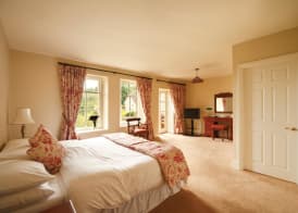 Best Western Limpley Stoke Hotel 4