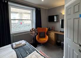 Waterhead Rooms & Suites - Parking Available Onsite 4