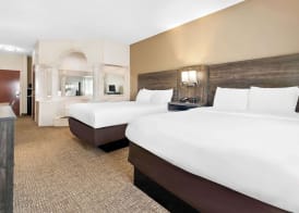 Comfort Suites near Robins Air Force Base 5