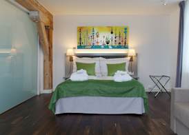 Quality Hotel Waterfront 5