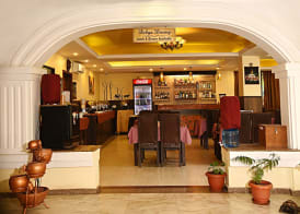 DOM Himalaya Hotel 4
