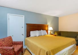Rodeway Inn Colonial Heights I-95 5