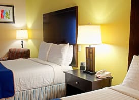 Super 8 by Wyndham Irving/DFW Apt/North 3
