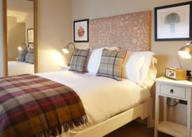 The Plough Inn & Cottages 3