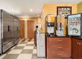 Days Inn by Wyndham Long Island City 2