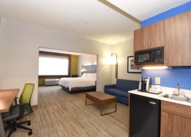 Holiday Inn Express & Suites SOUTHERN PINES-PINEHURST AREA by IHG 4