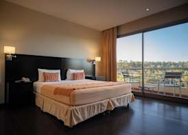 Grand Crucero Hotel 5