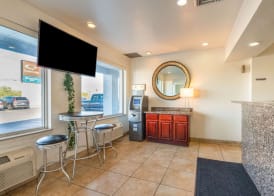 Econo Lodge Phoenix North I-17 4