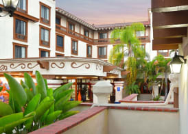 Courtyard San Diego Old Town 5