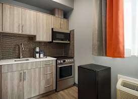 Ramada by Wyndham West Edmonton Hotel & Suites 5