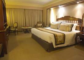The Manila Hotel 4