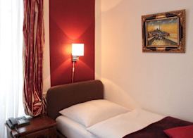 Altstadthotel Hayk am Rhein 3