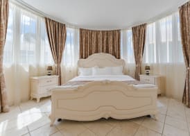 Flamingo Suites Boutique Hotel 5