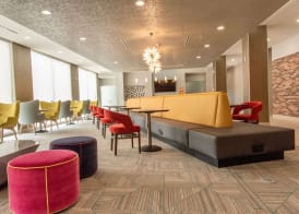 La Quinta Inn & Suites by Wyndham Lake City 4