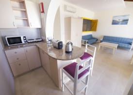MyroAndrou Beach Hotel Apartments 5