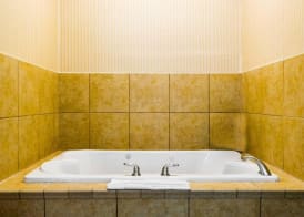 Comfort Suites South Point - Huntington 5