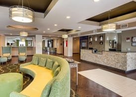 Comfort Suites near Tanger Outlet Mall 2