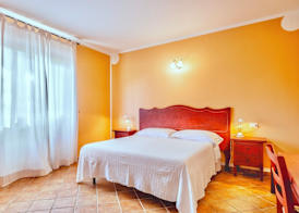 Residence with thermal pools in Sorano 2