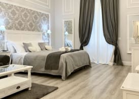 Charme & Chic Luxury 5
