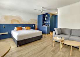 Mercure Cairns 3