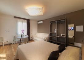 International Rooms & Apartments 5