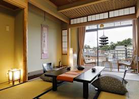 Ryokan Asukasou at the entrancne of Nara park 4