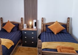 The Hideaway ll private garden Quiet Central 4